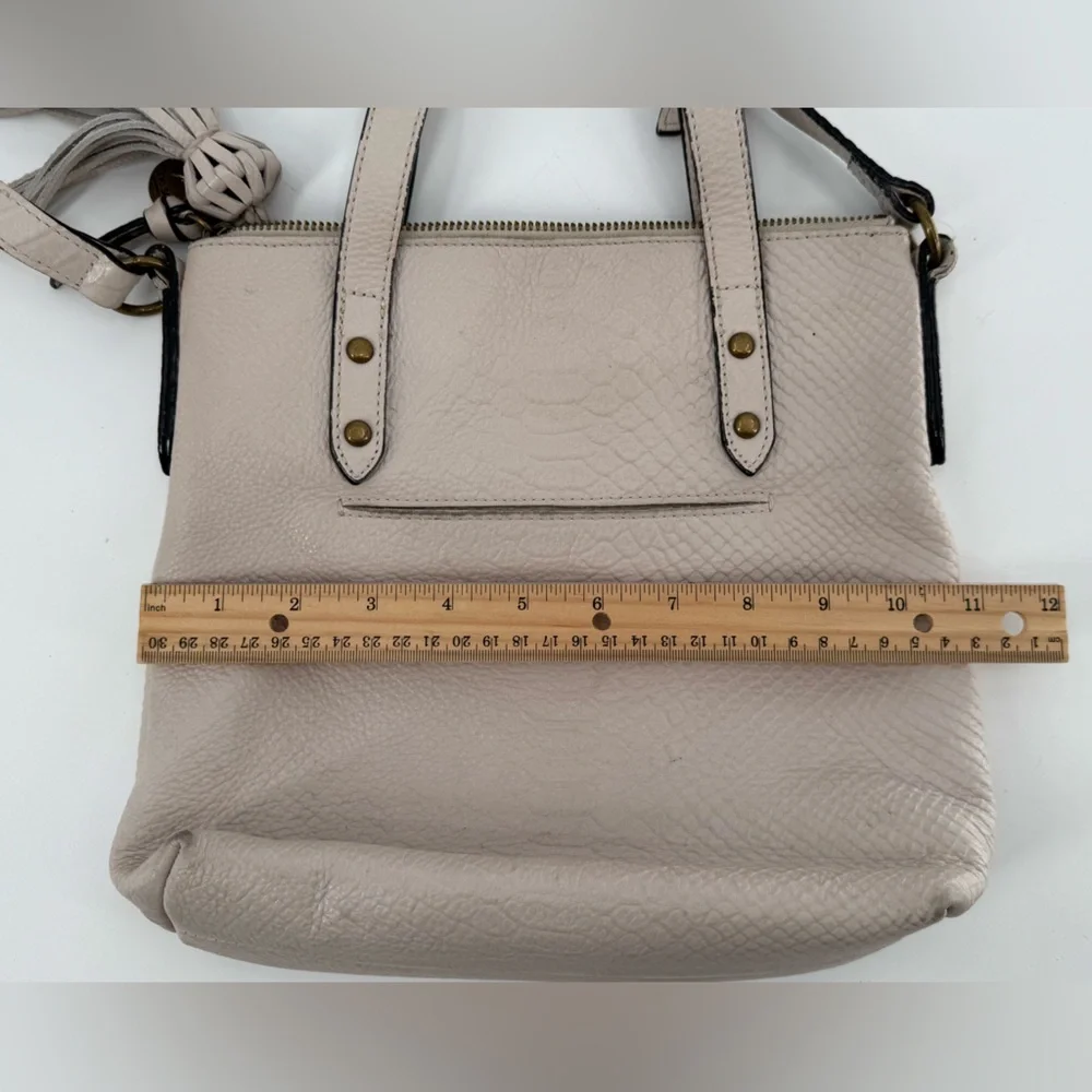 The Sak great gently