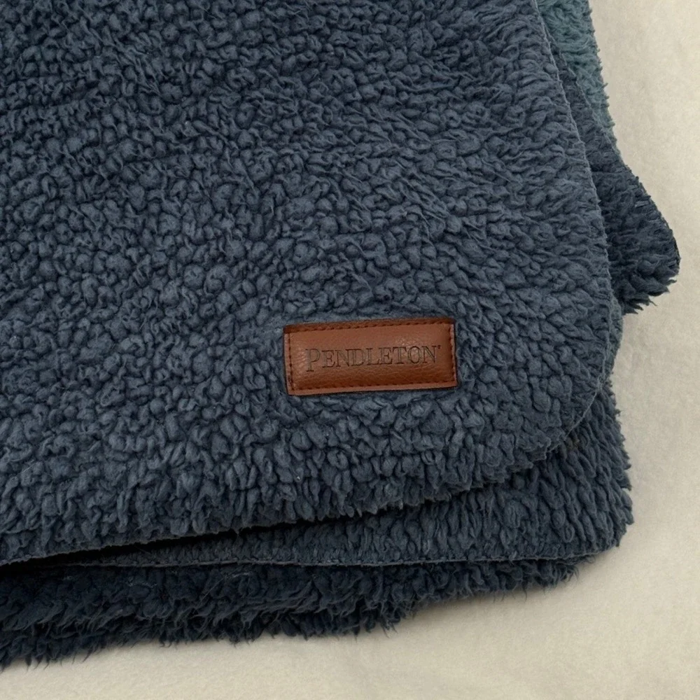 Pendleton sherpa fleece