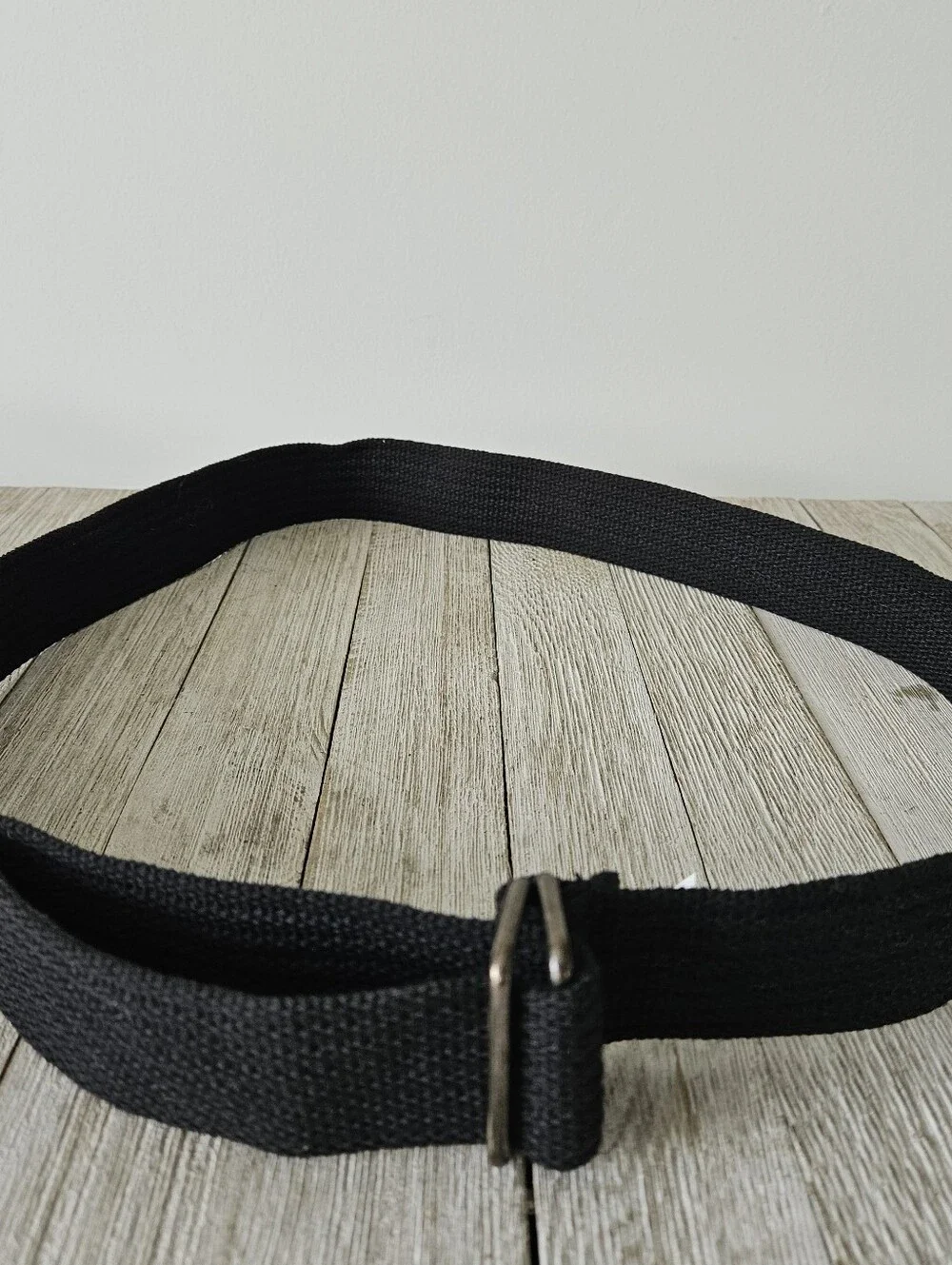 N/A black woven