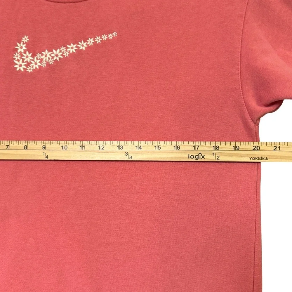 Nike‎ Girls XL Floral Embroidered Swoosh Logo Cottagecore Coral Crew Sweatshirt