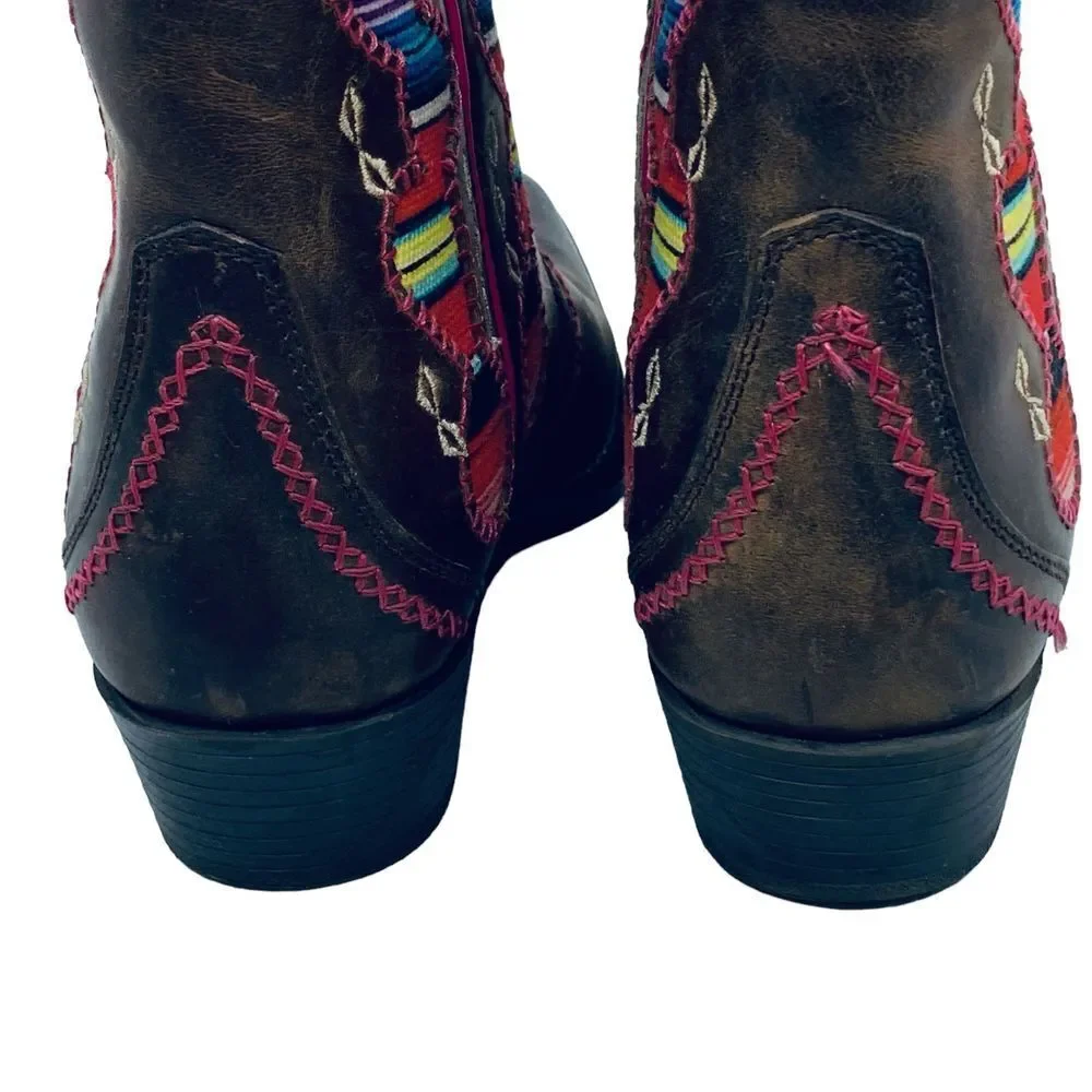 Ariat desert diva