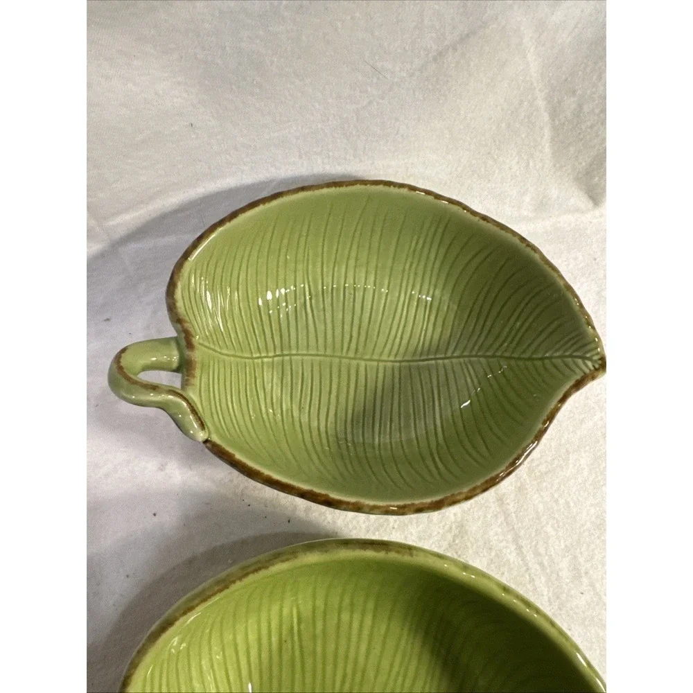 Pottery Barn good ceramic