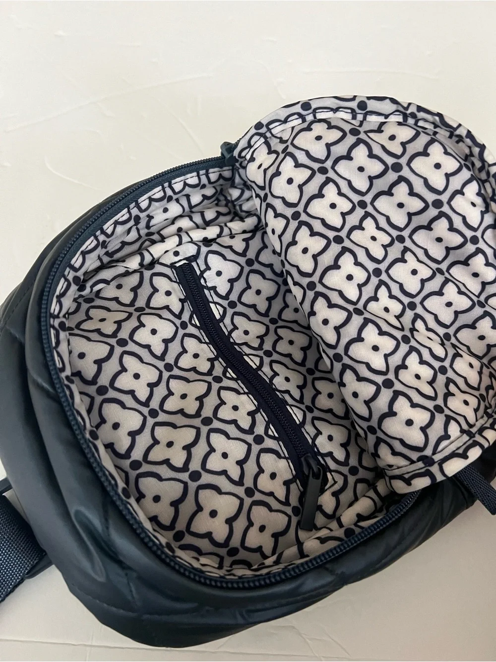 Vera Bradley exterior features