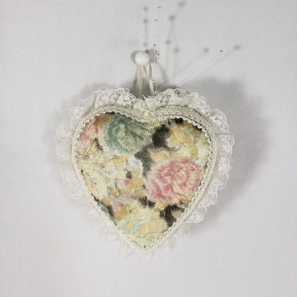 N/A vintage hanging
