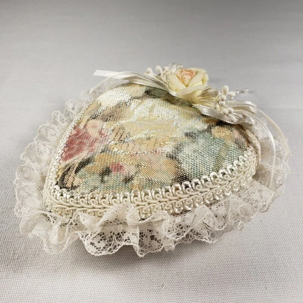 N/A vintage hanging