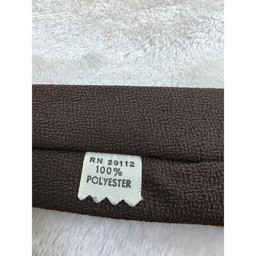 N/A vintage necktie