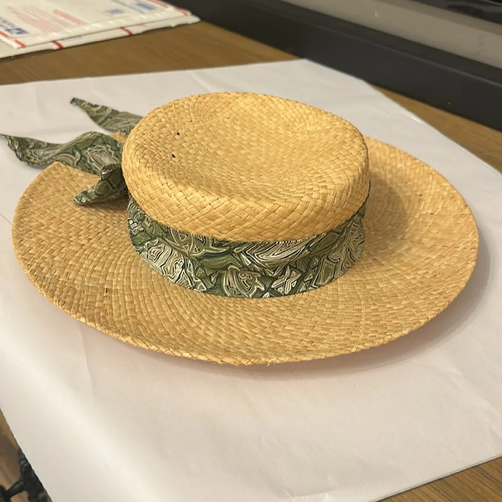 N/A straw hat