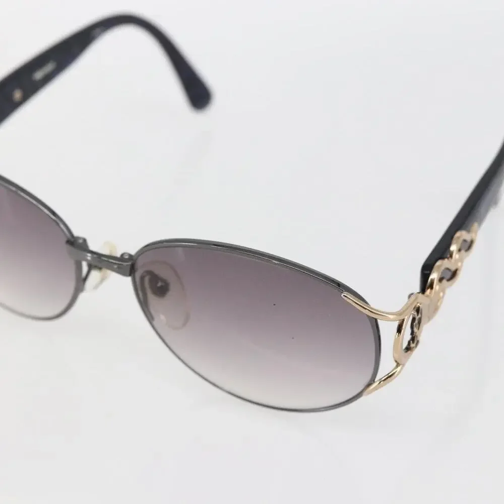 Saint Laurent height width
