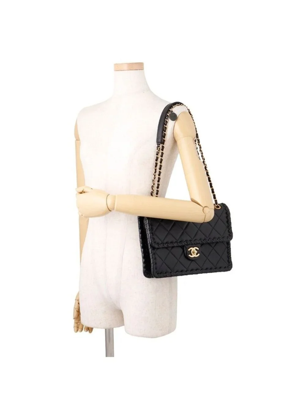 Chanel chain shoulder