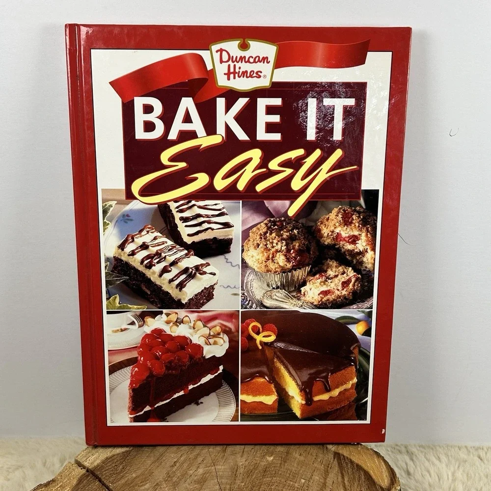 Vintage Duncan Hines Bake It Easy‎ Hardcover Cookbook Great for Beginners 1998