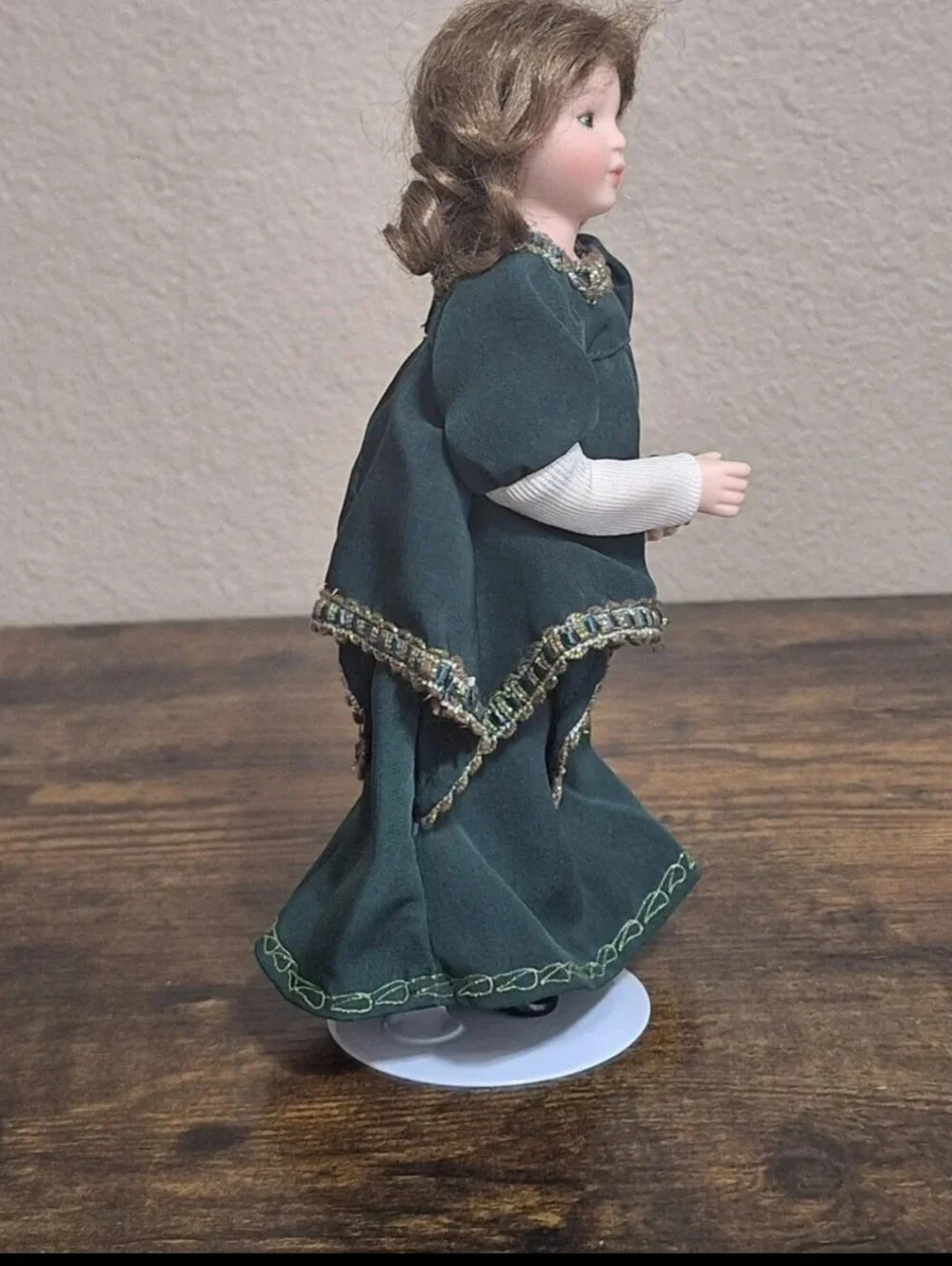 Danbury Mint beautiful vintage