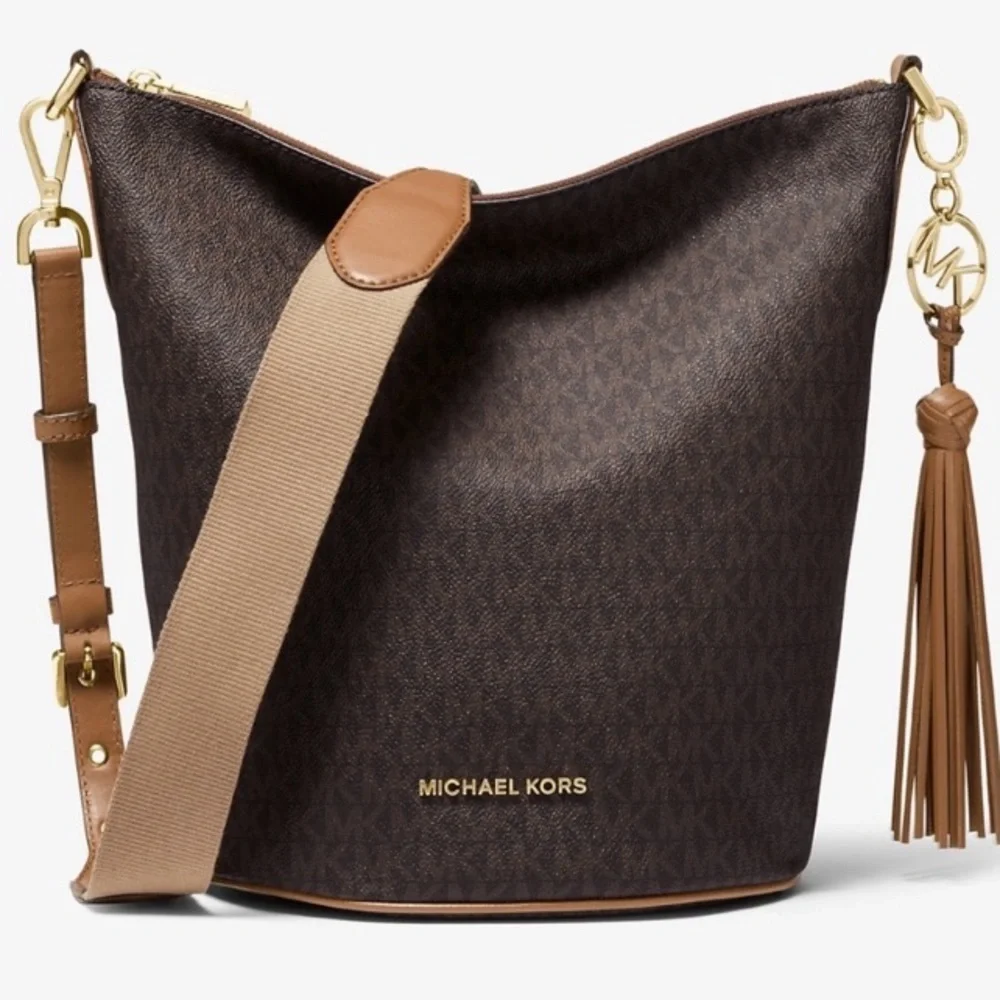Michael Kors Brooke Medium Logo Bucket Bag Authentic New with Tags & Dust Bag