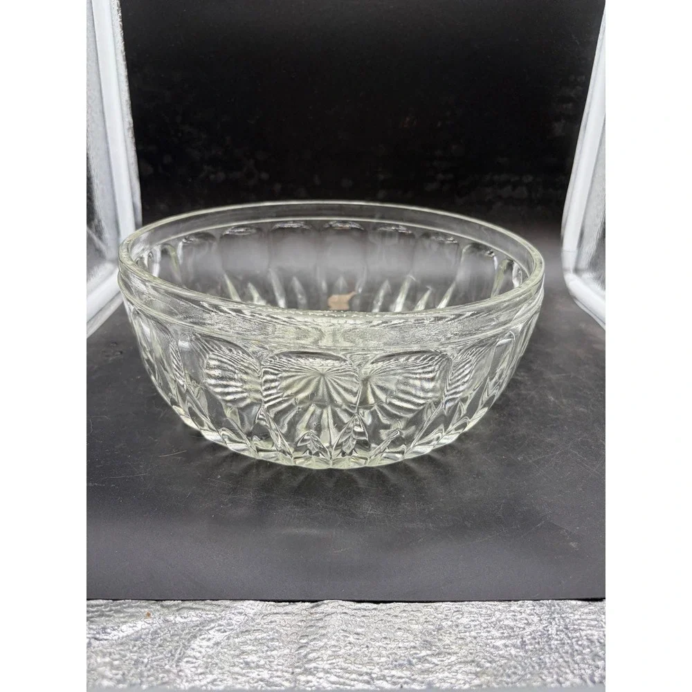 The Unbranded Brand vintage clear