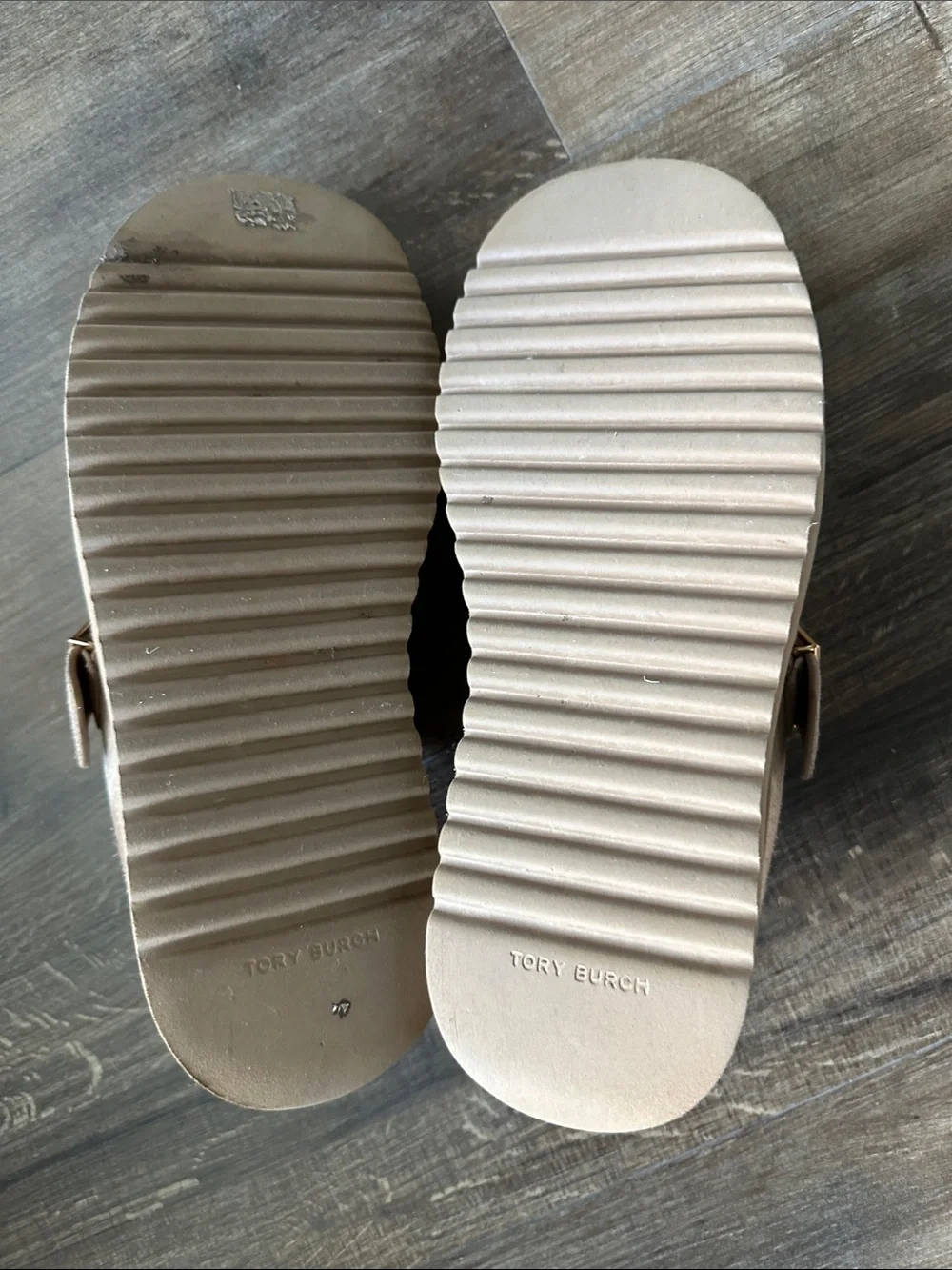 Tory Burch excellent gently