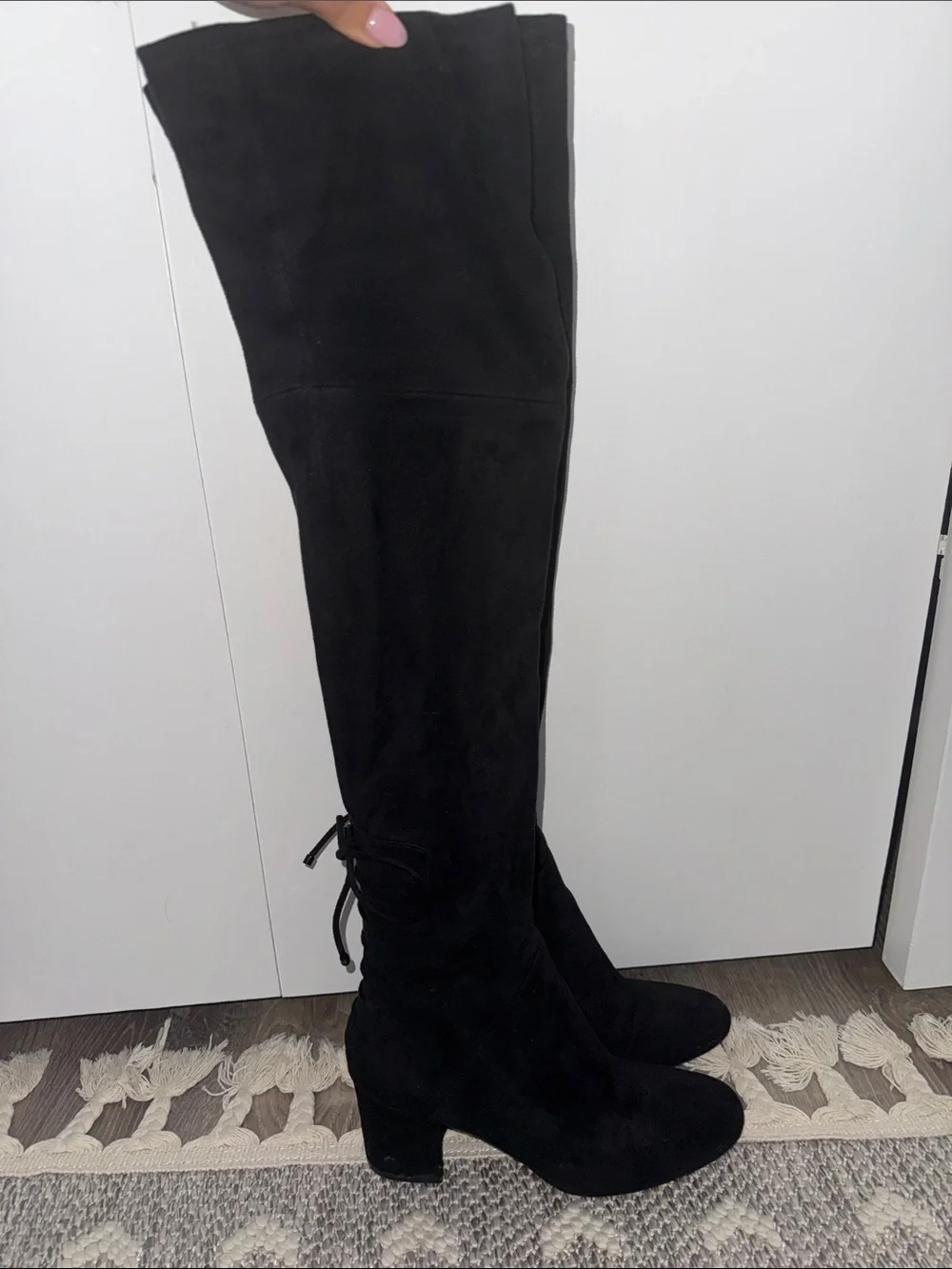 Aldo tall over