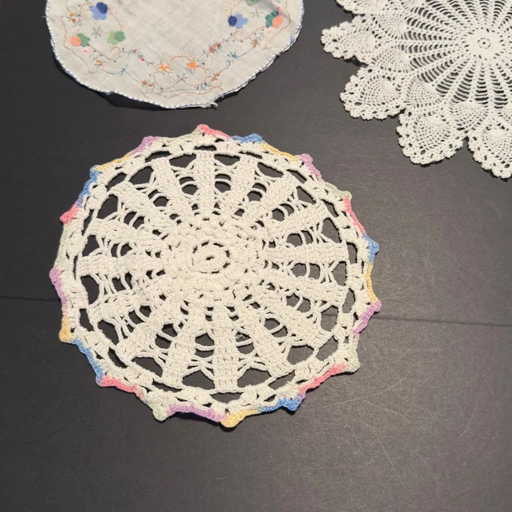 Vtg Doilies White Crochet Floral Embroidered Mixed 7pc Mixed Sizes Cottagecore