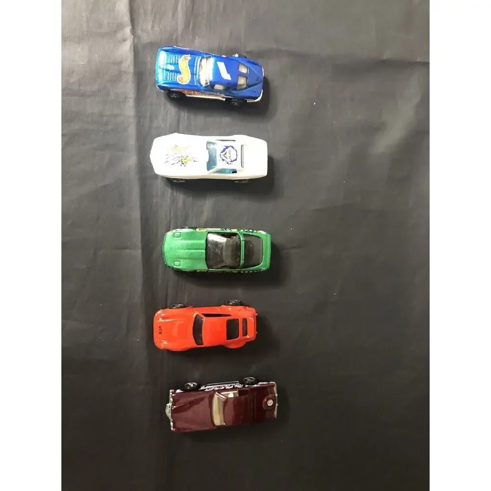 Hot Wheels 1975 corvette