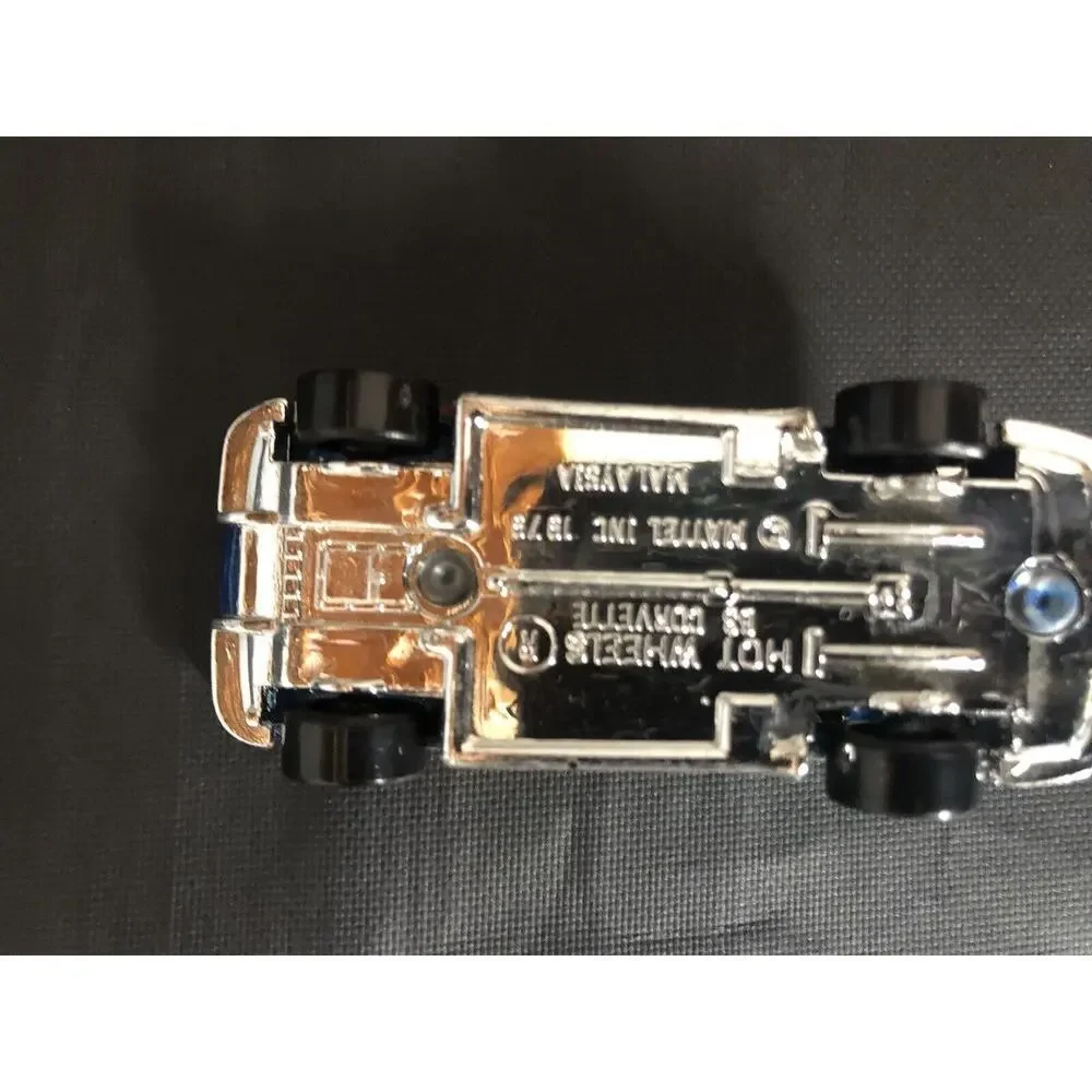Hot Wheels 1975 corvette