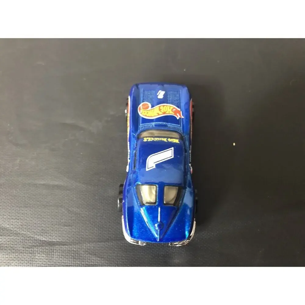 Hot Wheels 1975 corvette