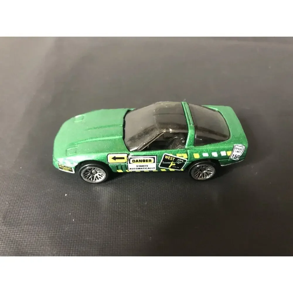 Hot Wheels 1975 corvette