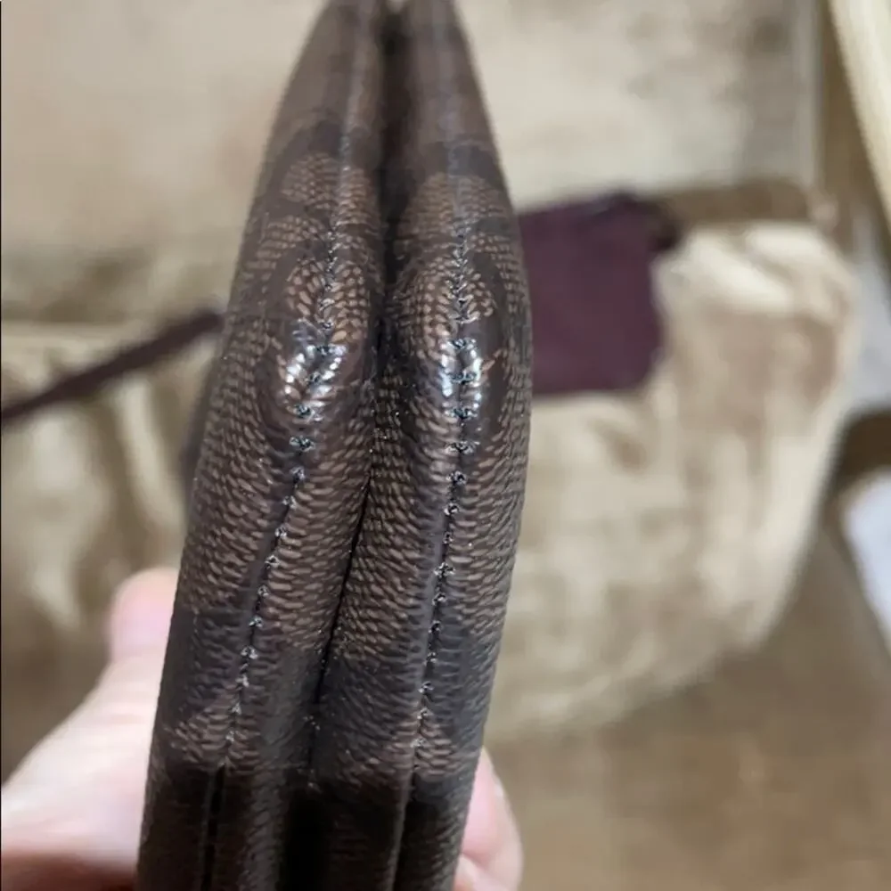 Coach wristlet traditional