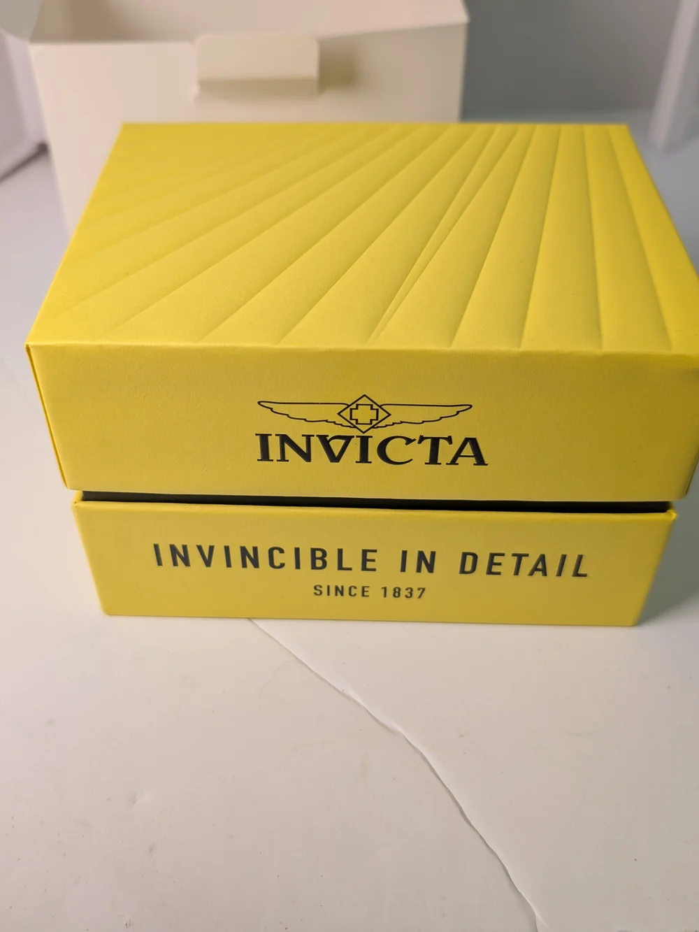 Invicta bold green