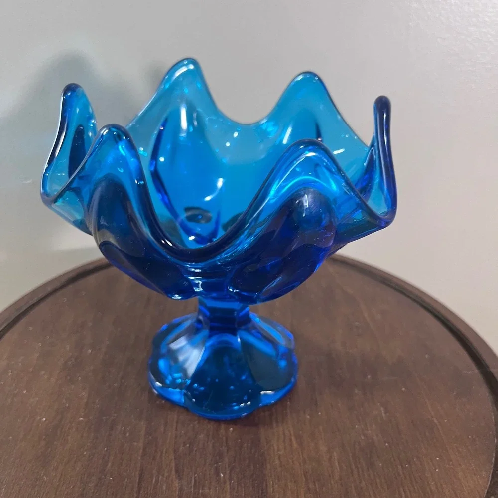 L.E. Smith Handkerchief Console Bowl Peacock Blue Glass Ruffled Pedestal