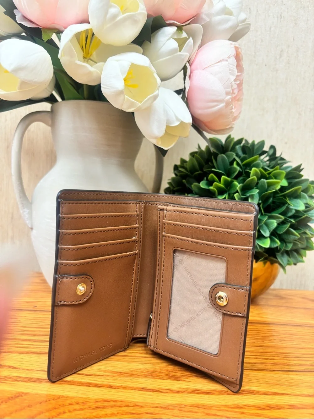 Michael Kors compact card