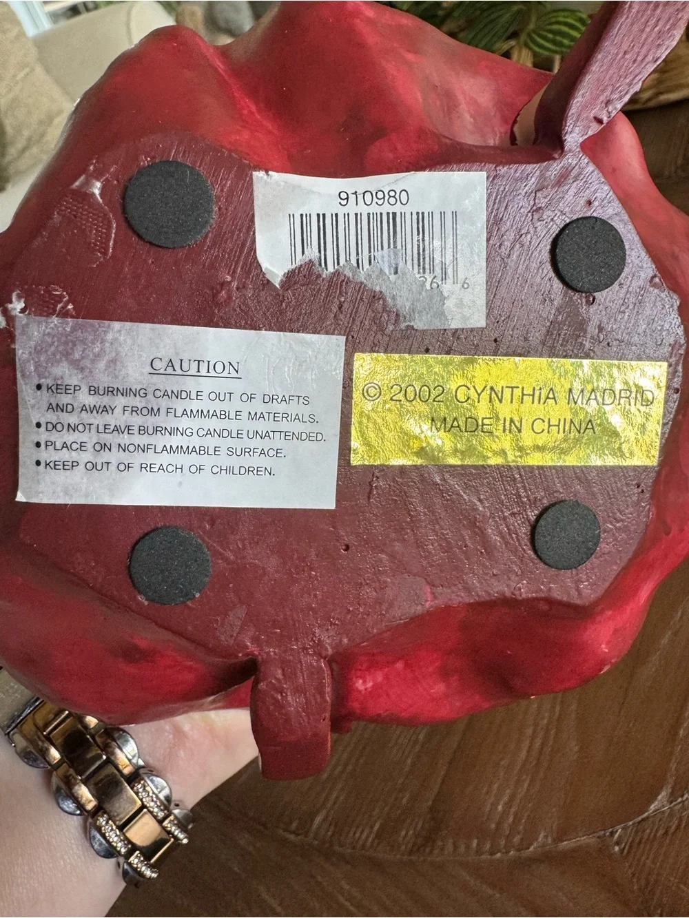 Cynthia Madrid decorative red