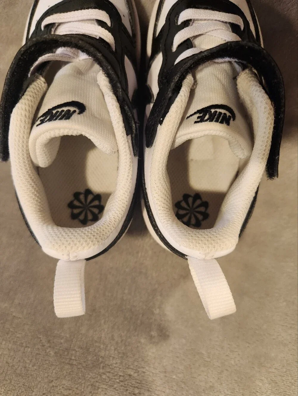 Nike white comfort two