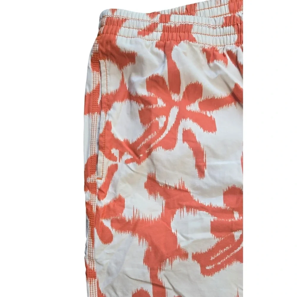 Tommy Bahama *ships next