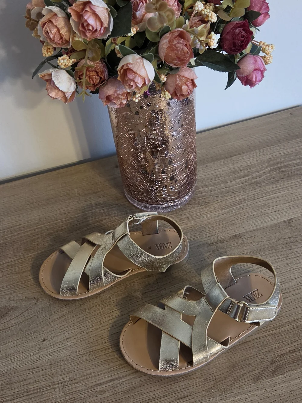 Zara stylish gold