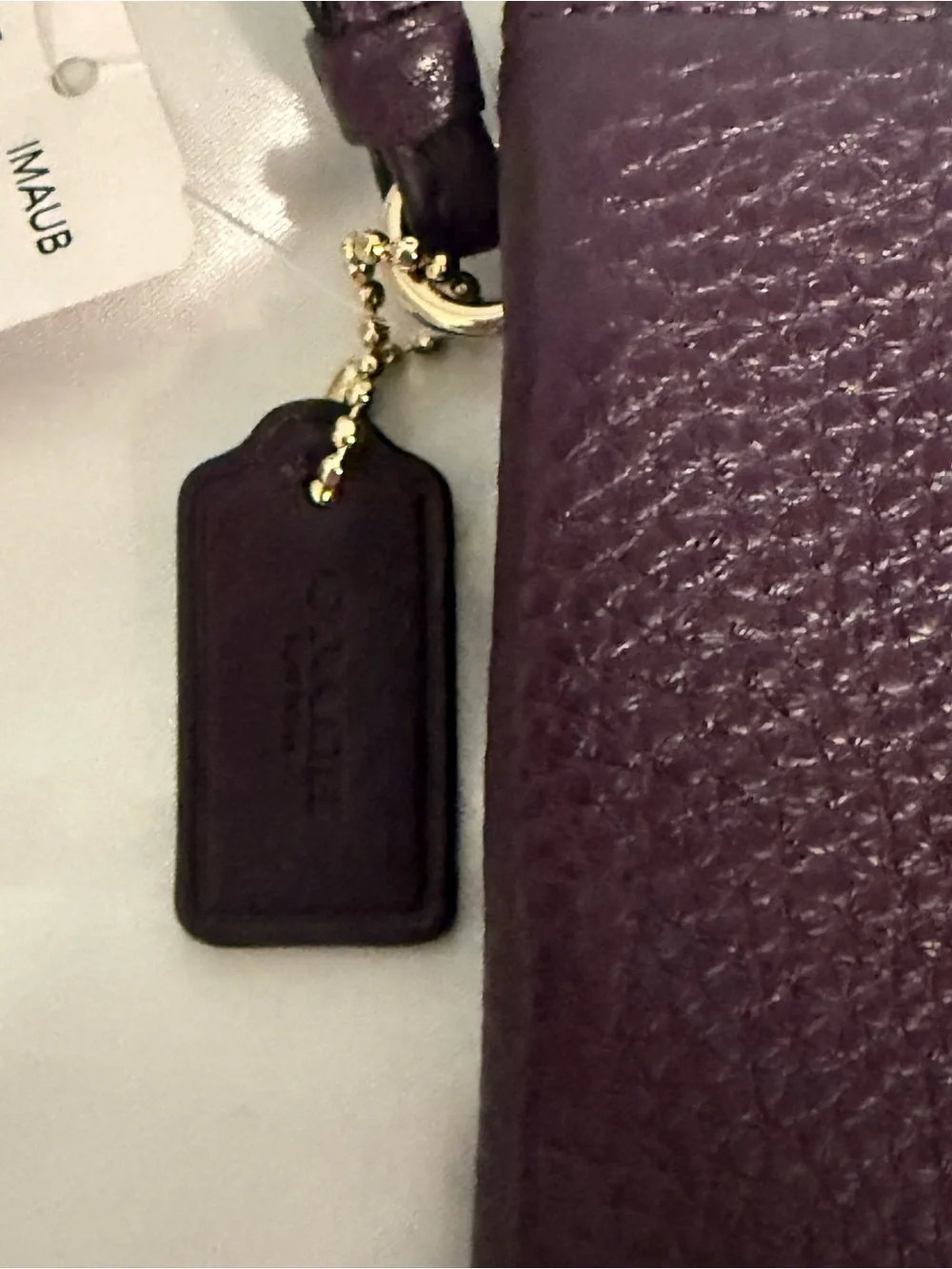 Coach compact pebble