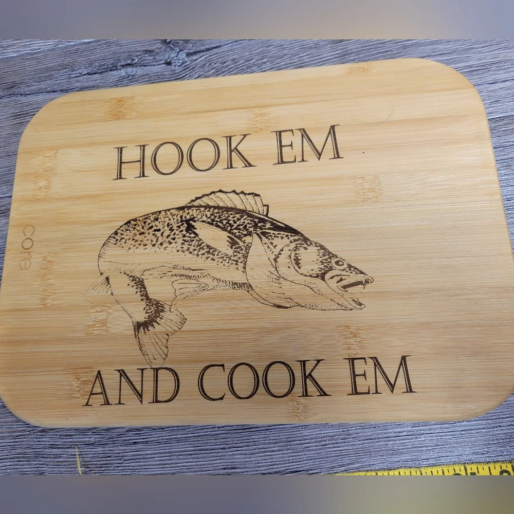 NEW Hook Em And Cook‎ Em Walleye Fish Wood Cutting Board * Great Gift*