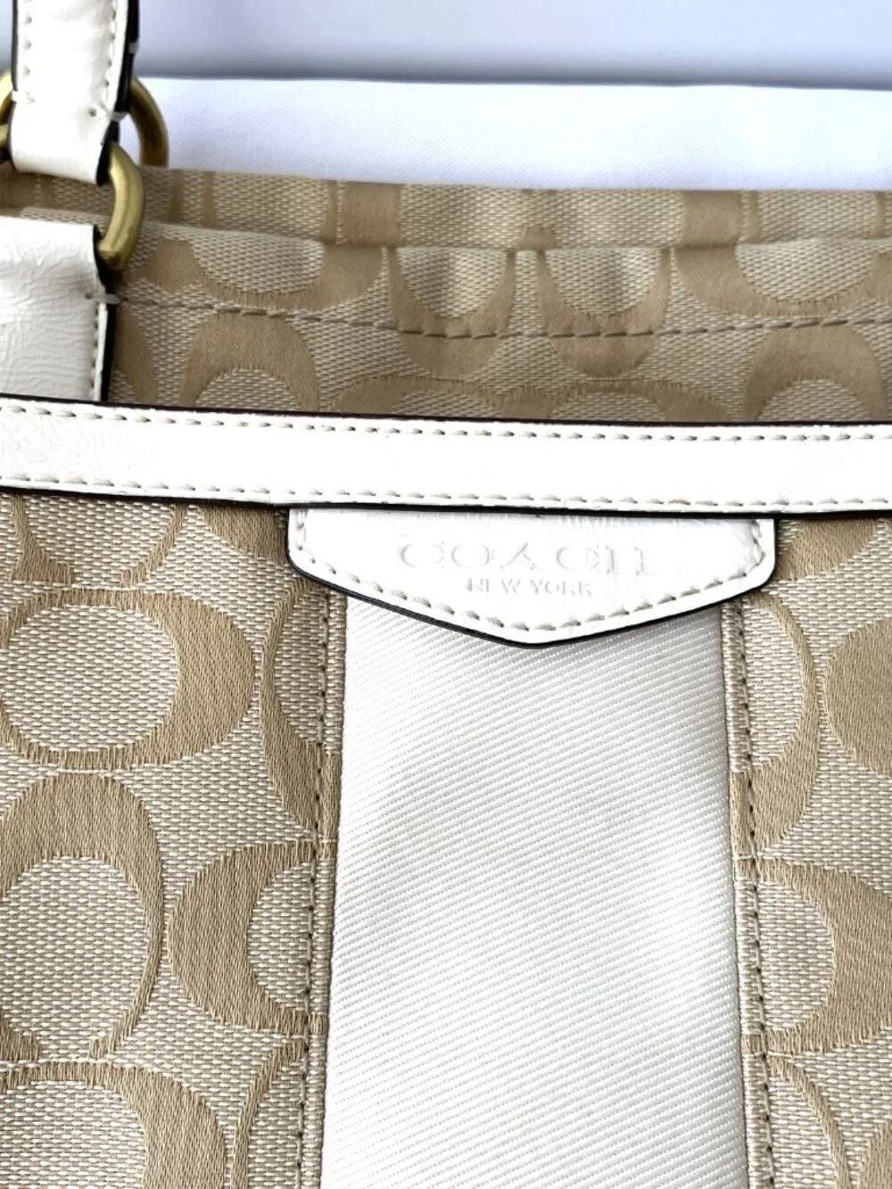 Coach elegant signature