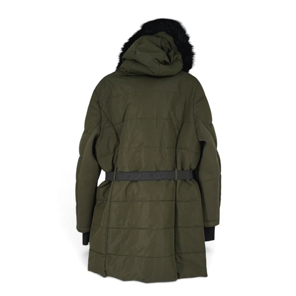 Michael Kors embrace chill