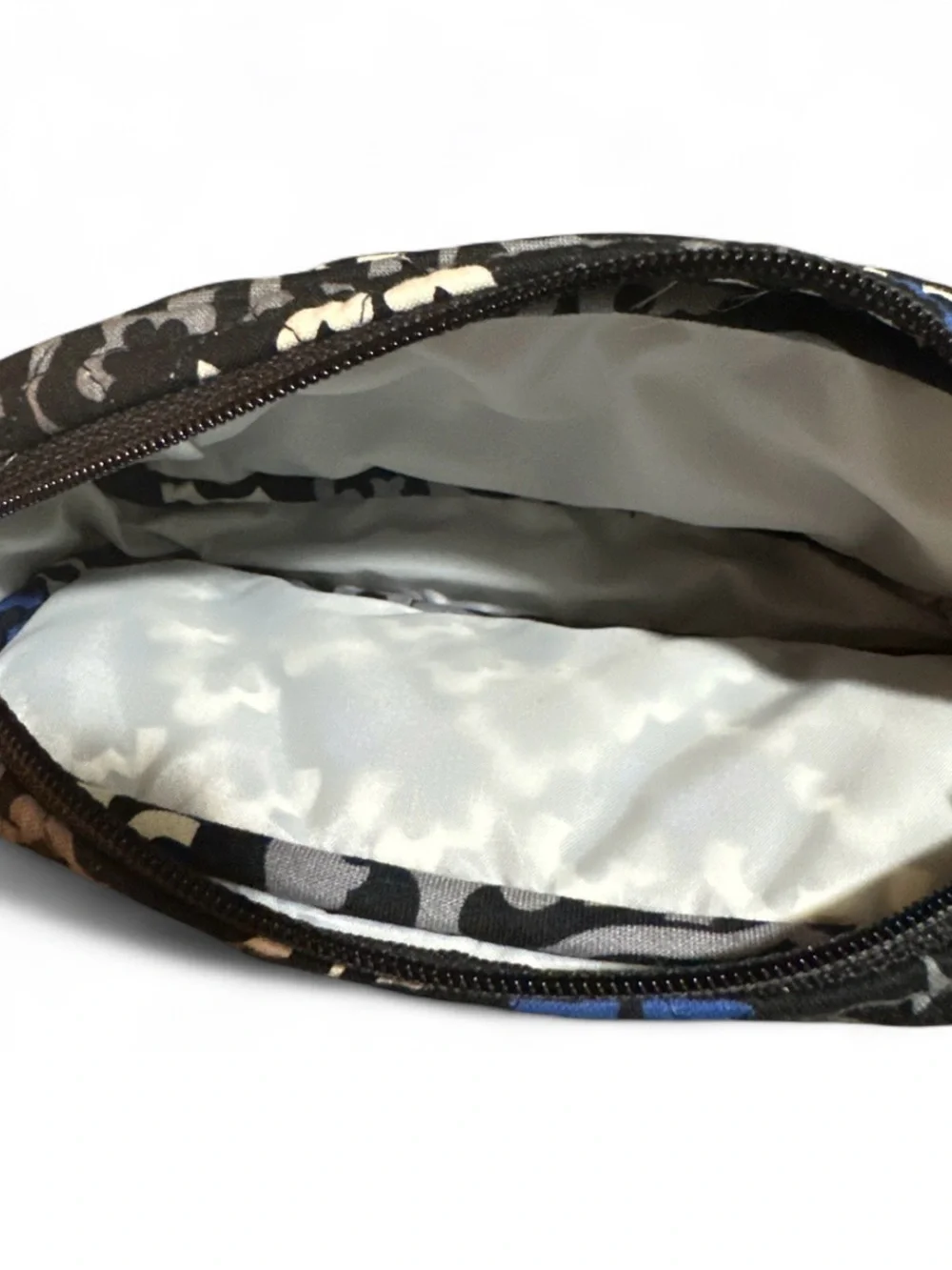 Vera Bradley exterior secure easy