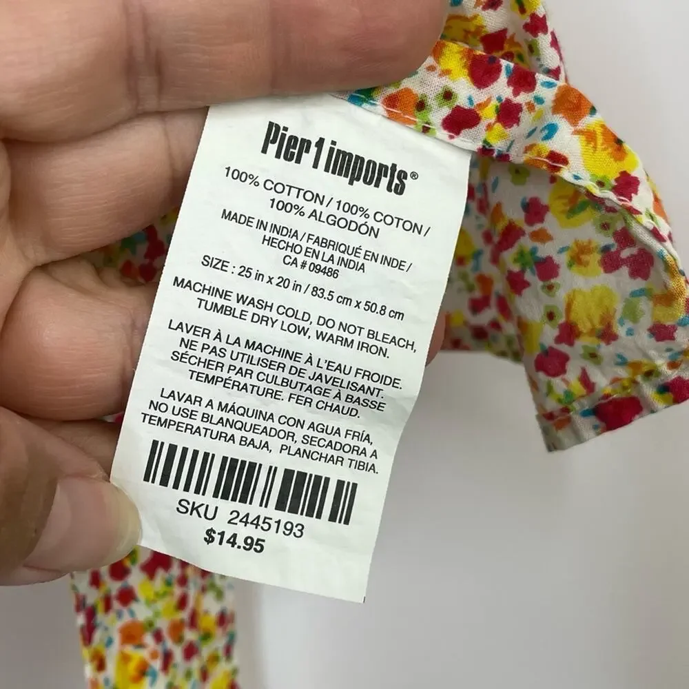 Pier 1 Imports good preowned