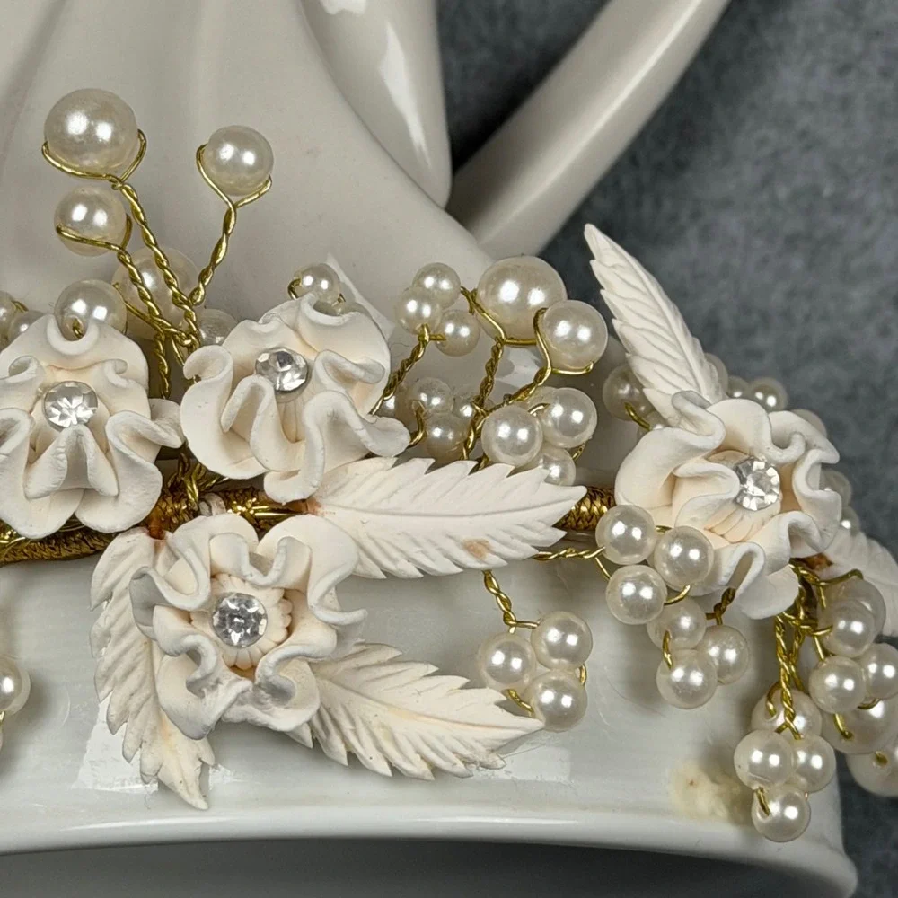 Bella Novia romantic arch pearl
