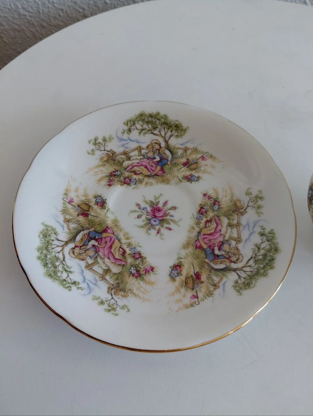 Royal Crest vtg 1960s