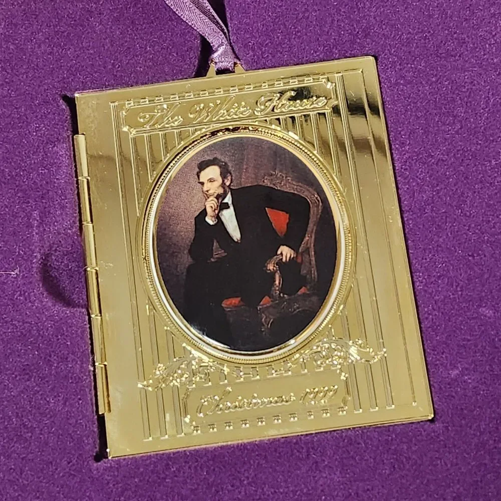 The White House Historical Association 1999 Christmas Ornament Abraham Lincoln