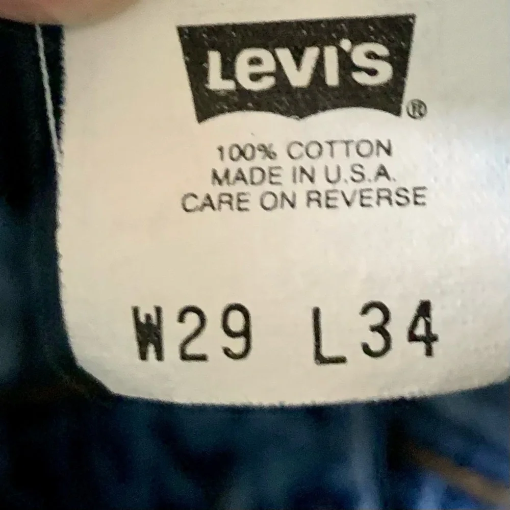 Levis loose medium
