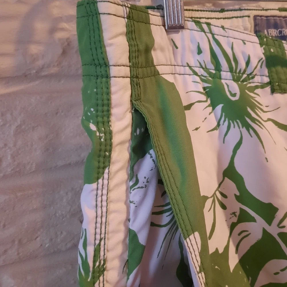Abercrombie & Fitch inseam hawaiian vtg