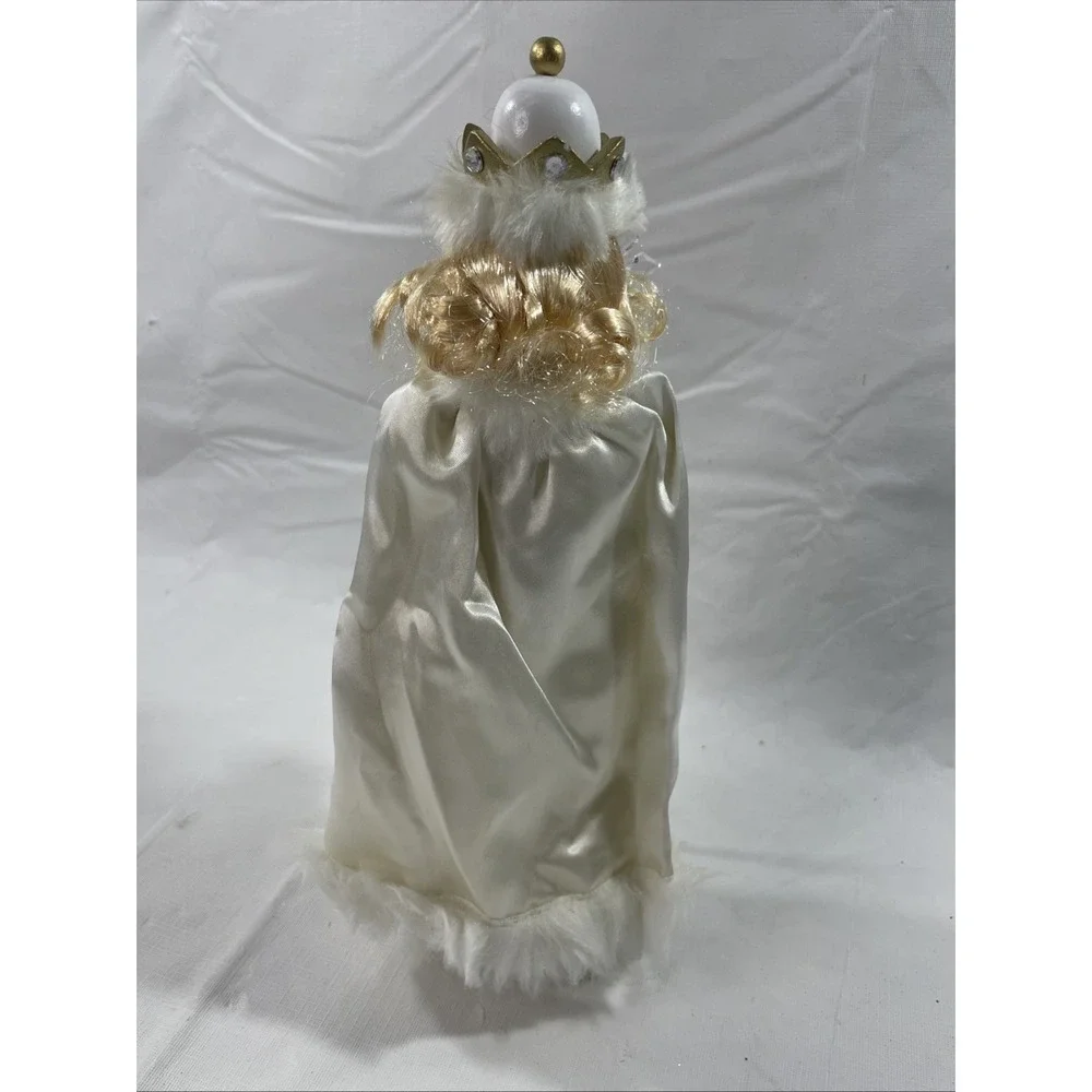 2022 Gold Glitter‎ Queen Nutcracker 14