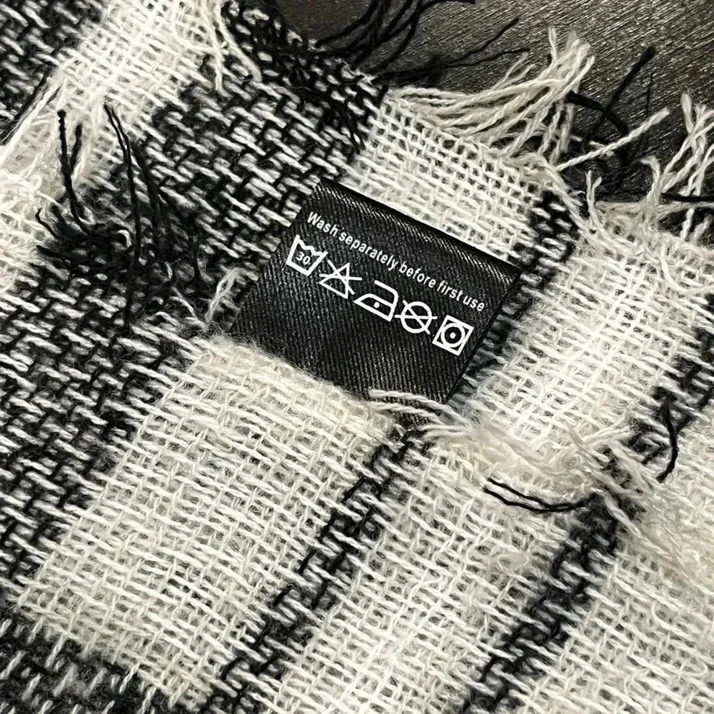 N/A plaid blanket