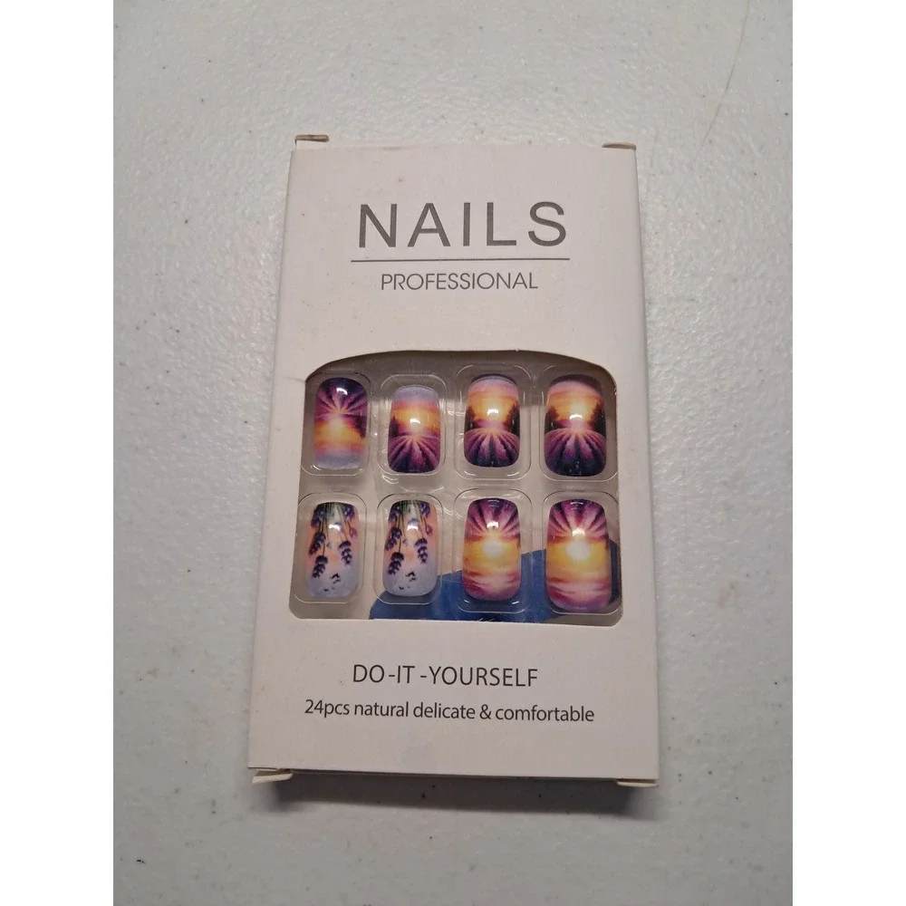 Nails Professional 24pc Press On Nails Sunset Lavender Field‎ DIY Manicure Kit