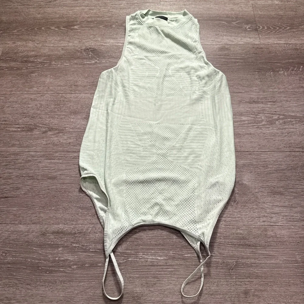 Nike Tank Top Womens Medium Green Nylon City Ready Seamless Mesh Crop CU5190-336
