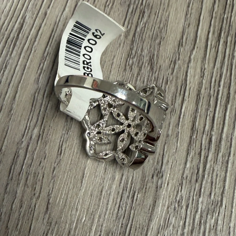 N/A elegant silver