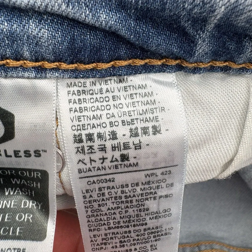 Levis description item