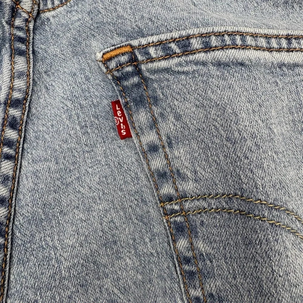 Levis description item